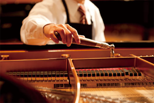 カワイ調律師の仕事